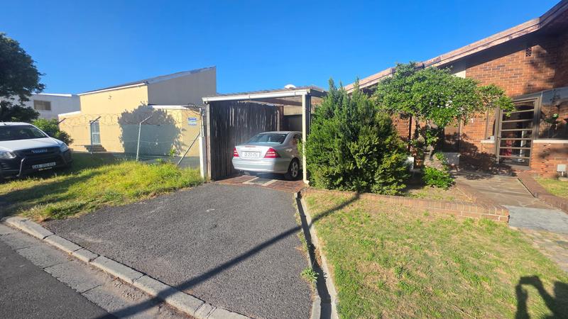 5 Bedroom Property for Sale in Kensington Western Cape
